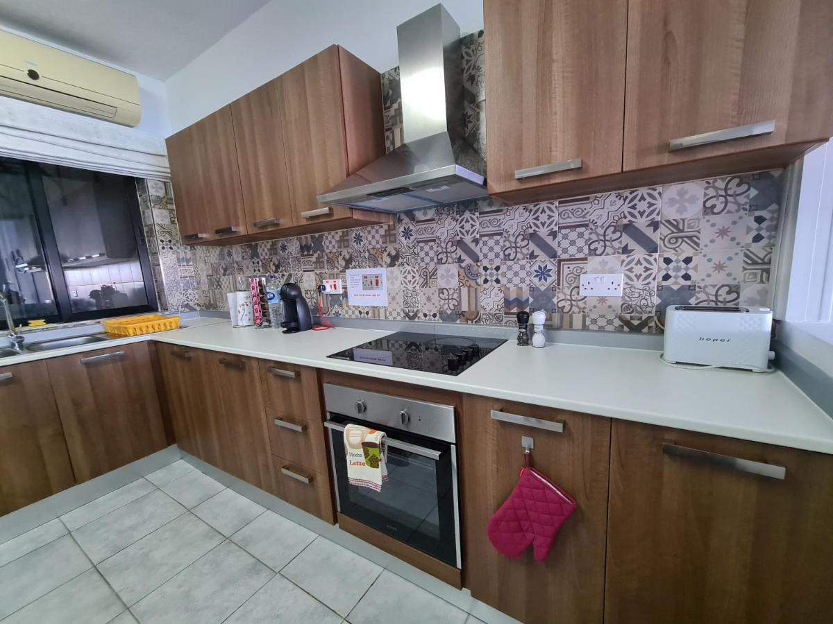Spacious Seafront Apt Next To Sliema-Valeta Ferry Eksteriør billede