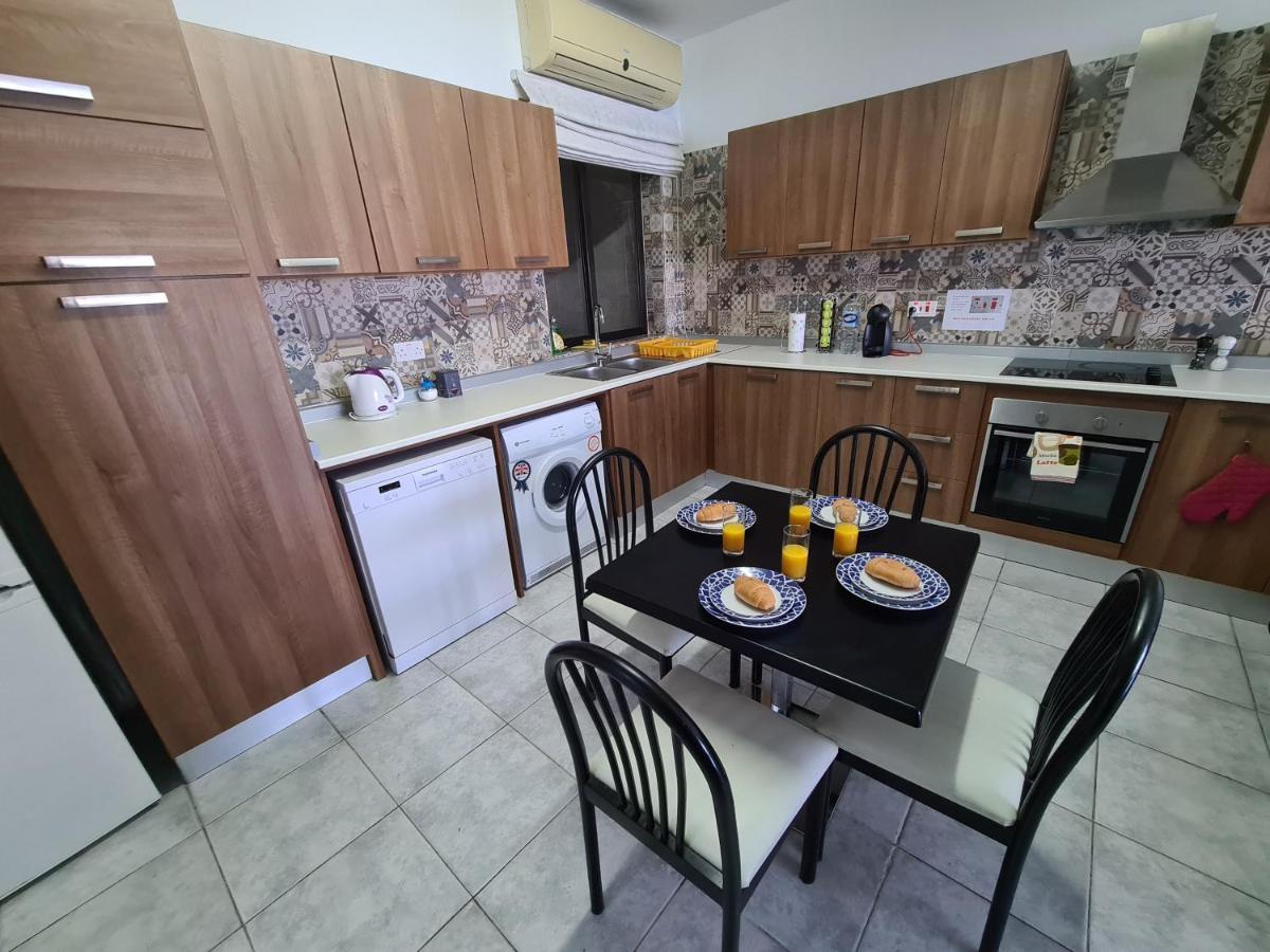 Spacious Seafront Apt Next To Sliema-Valeta Ferry Eksteriør billede
